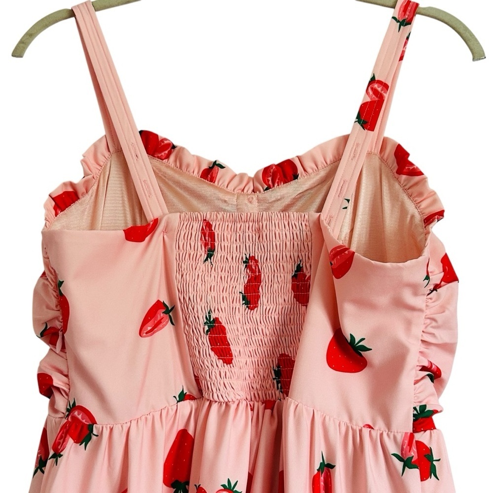 BELLE POGUE STRAWBERRY PRINT RUCHED FIT AND FLARE DRESS SIZE MEDIUM - Picture 8 of 15